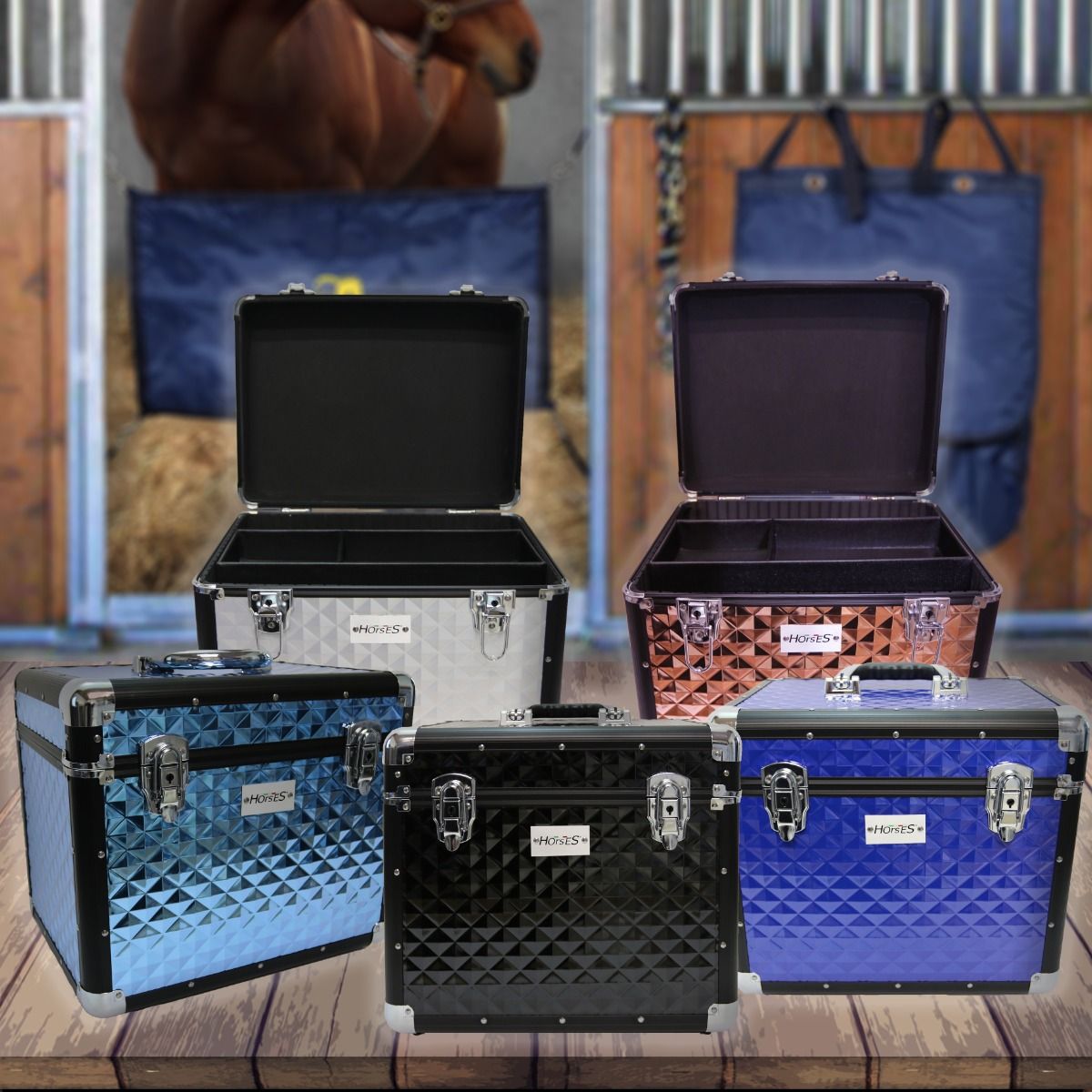 Grooming boxes store for horses